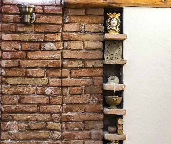 Medieval Tatil Evi Bolonya